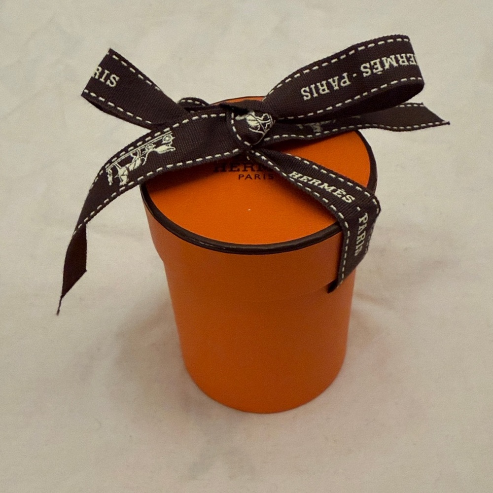 Hermes Silver Scarf Ring with Orange Case & Pouch - Picture 4 of 4